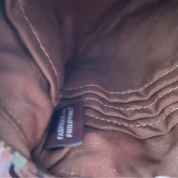 Coach large Wristlet - Picture 9 of 9